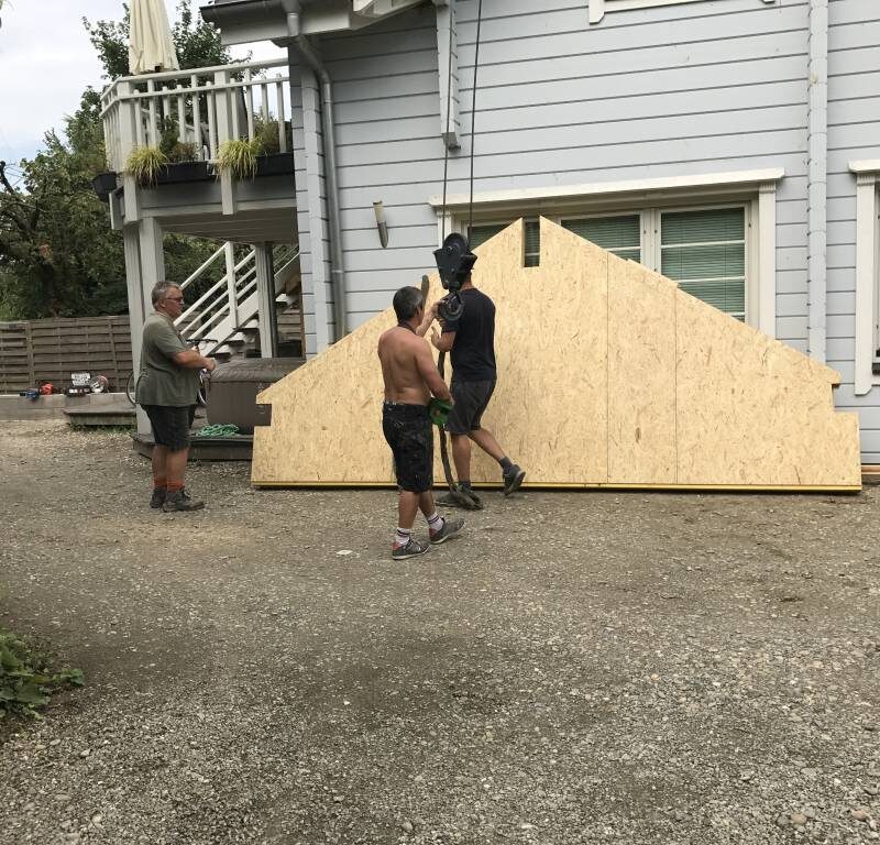 Levage et assemblage d’une maison en bois. Illkirch-Graffenstaden 1