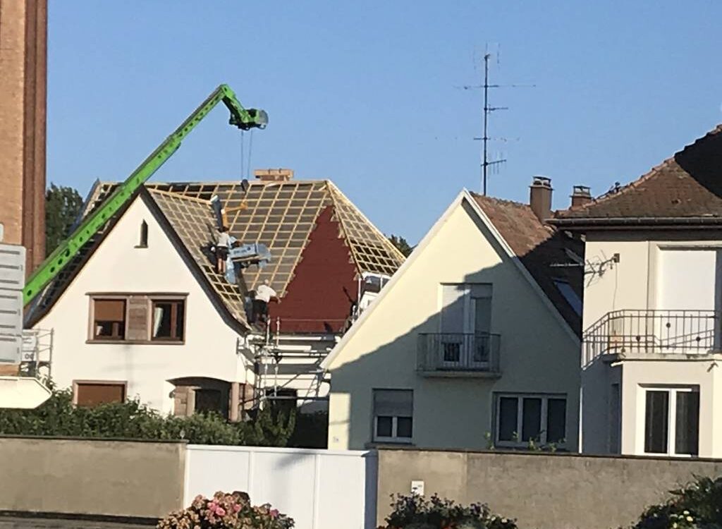 Isolation d’une toiture et remplacement des tuiles. Obernai