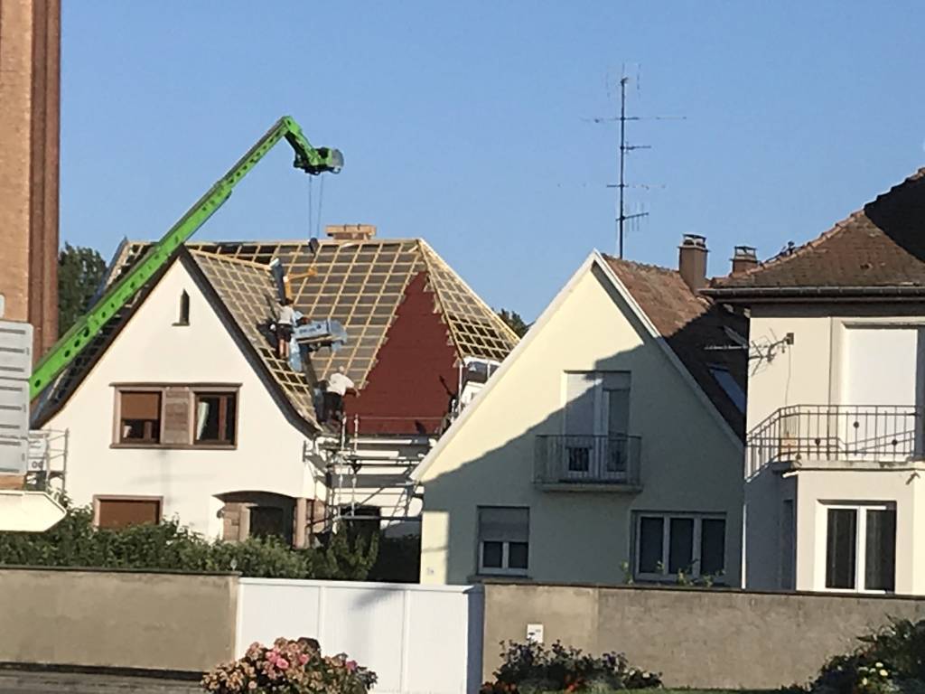 Isolation d’une toiture et remplacement des tuiles. Obernai
