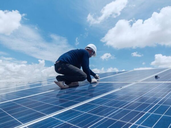 Installation de panneaux photovolta&iuml;ques. Schiltigheim 0